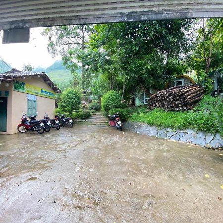 Ong Vang Meo Vac Hotel Buitenkant foto