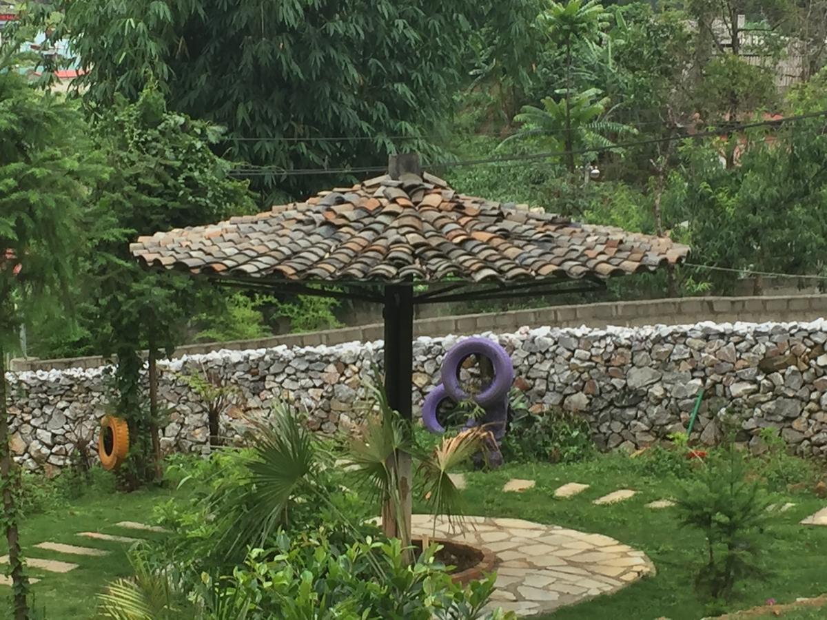 Ong Vang Meo Vac Hotel Buitenkant foto