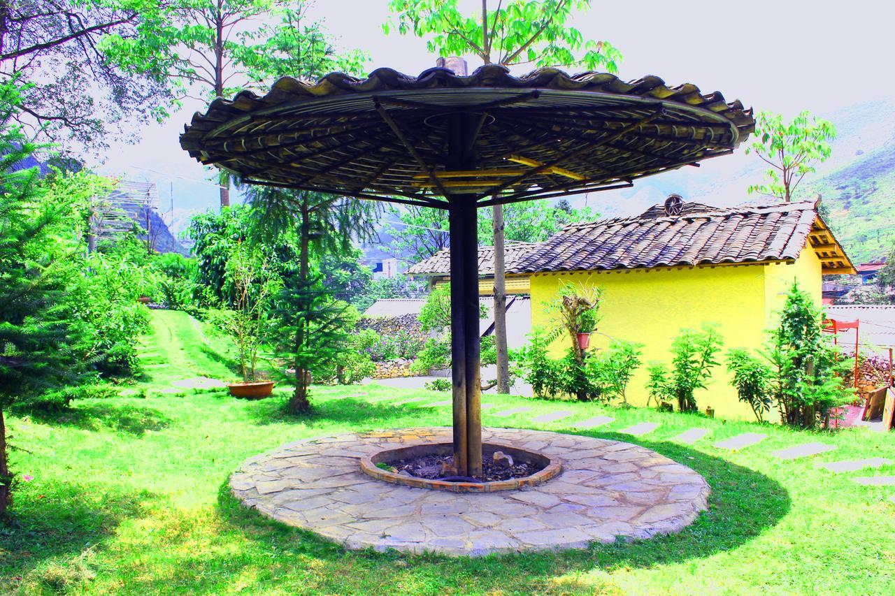 Ong Vang Meo Vac Hotel Buitenkant foto