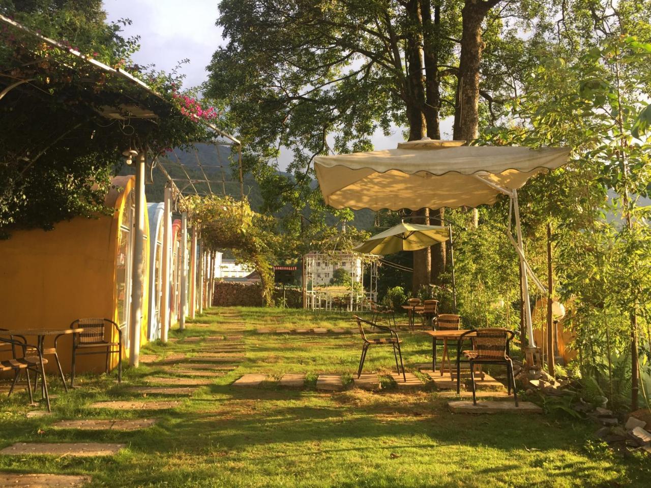 Ong Vang Meo Vac Hotel Buitenkant foto